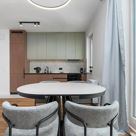 Chmielna 108a By Homeprime Apartament