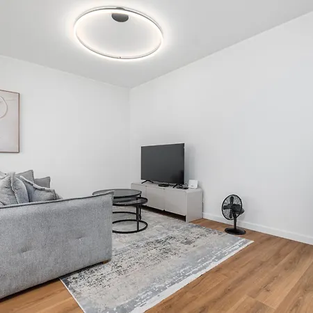 Chmielna 108a By Homeprime Apartament